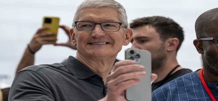 苹果产生了甚么 iPhone15刚问世 库克大手笔出脱苹果股票