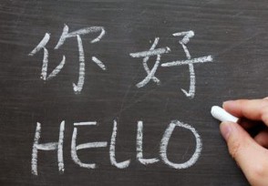 为方便与中国游客沟通 菲律宾移民官将学中文语言