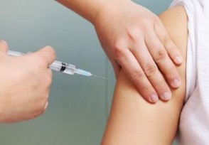 接种新冠疫苗女性应注意什么？哪些人群不适合打