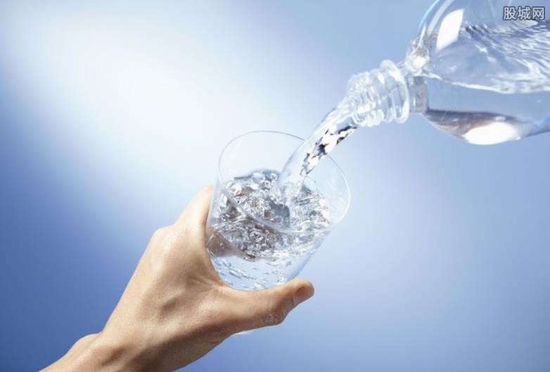 专家：饮用水对调节体质没有作用？别被骗上当了！