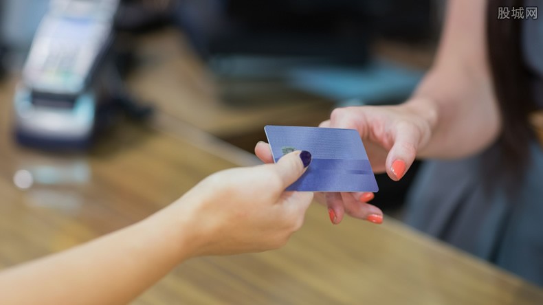 信用卡挂失补办要钱吗？一般收费多少钱？