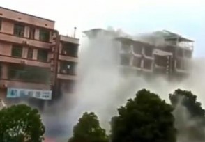 长沙一老式建筑坍塌有人员被困 事故始末引关注