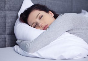 长寿的女人一般睡前常做3件事 能坚持一个也值得高兴