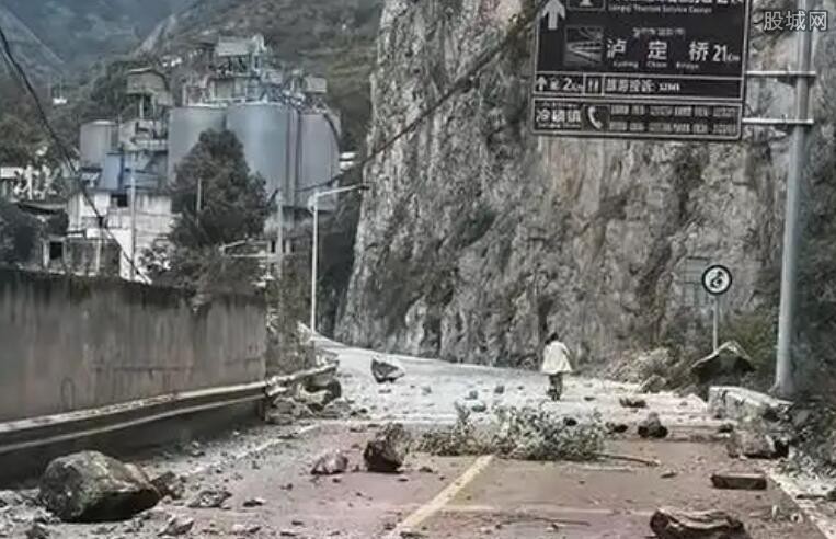 雅安石棉地震遇难人数名单 为什么四川地震郑州二七区有震感