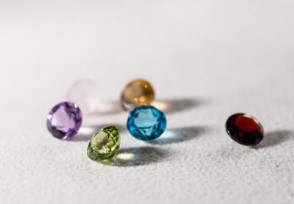 钻石哪个颜色最贵 是怎么形成的？
