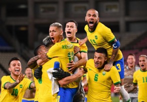 巴西4-1淘汰韩国晋级8强（上半场打入四球）