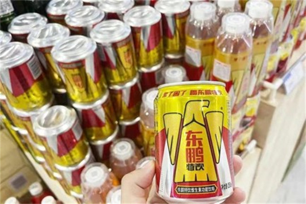 东鹏饮料前三季度业绩如何 营收预增27%-32% 股价随之上涨